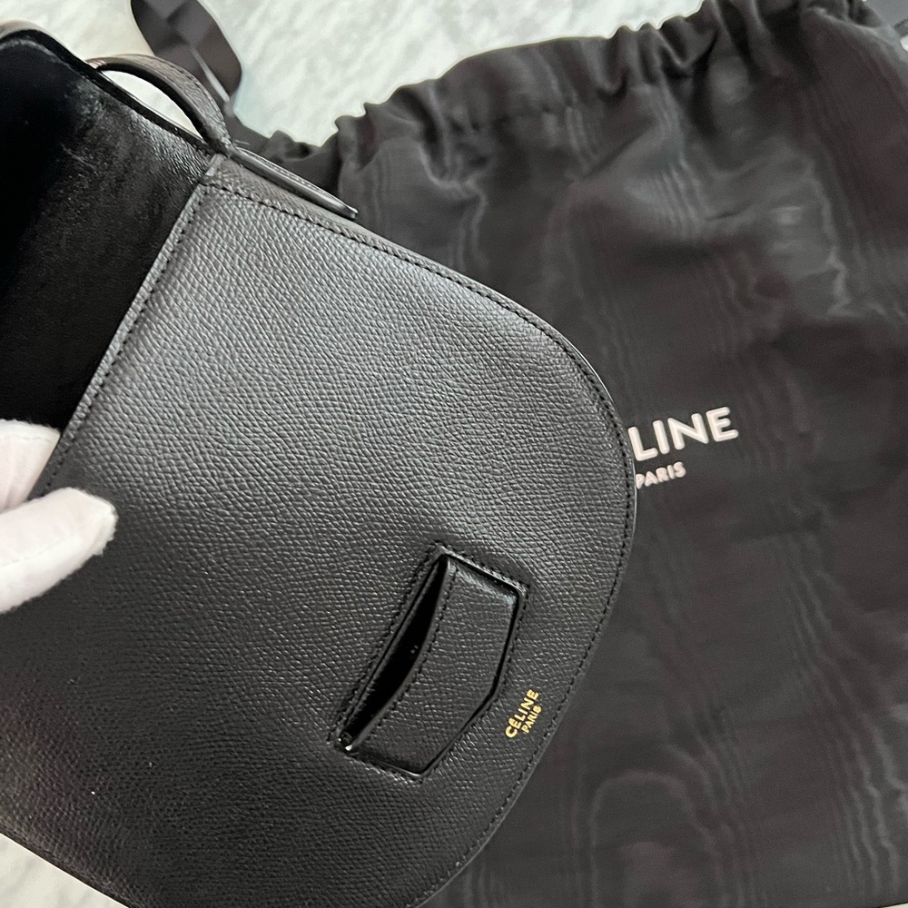 Celine Saddle bag - Picture 5 of 6